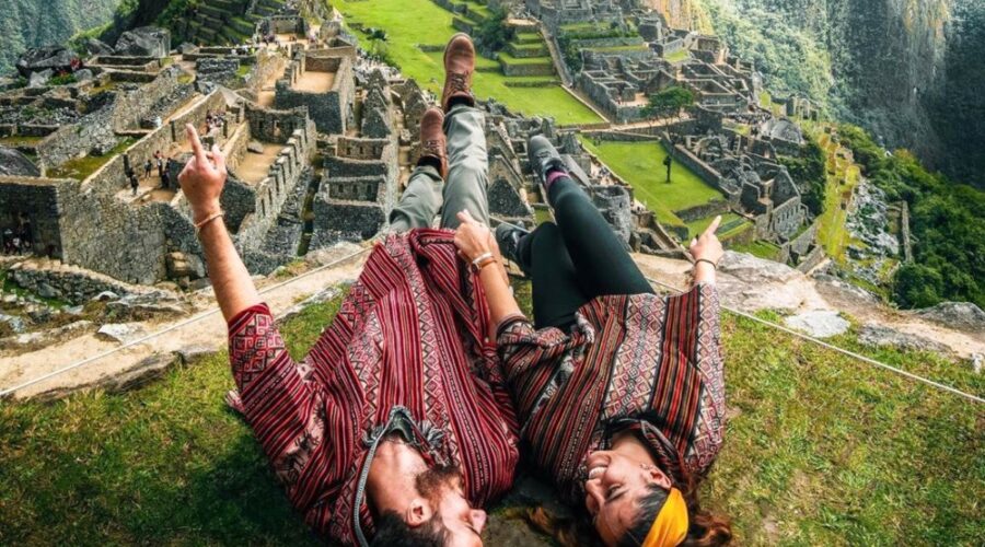 Machu Picchu in couple