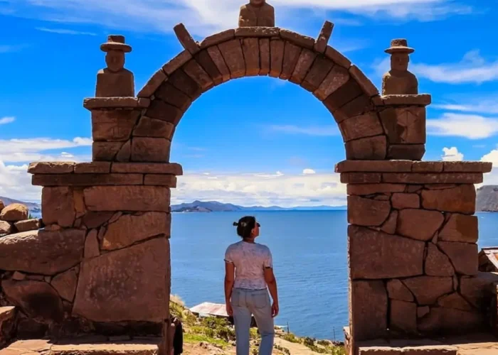 Lake Titicaca 2 Day Tour to Uros Amantani Taquile